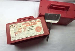 Vintage 1975 K-TEL Sno-Bloc Maker Toy Snow Fort Block Mold Set Of 2 W/ Shovel! - Picture 1 of 11