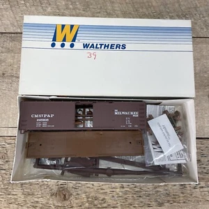 Walthers HO CMStP&P (205835) 40' Double Sheathed Wood Side Boxcar 932-2706 NOS - Picture 1 of 8