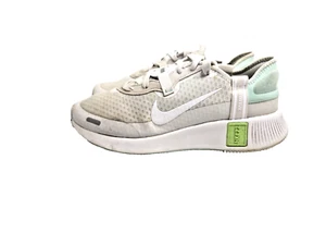 Nike Reposto Low Top Running Shoes White Green Womens Size 9 CZ5630-113 - Picture 1 of 10