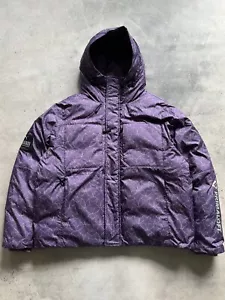 PUMA x PLEASURES PUFFER PURPLE PRIMALOFT MENS JACKET SIZE M - Picture 1 of 10