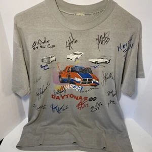 Rara NASCAR Daytona 500 Mini Cup Drivers 1984 Firme Vintage Inestetismi Indossati - Foto 1 di 18