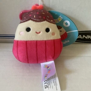 X Squishmallows 3.5" Elpha Cupcake Cake Valentines Day Plush Clip On - Picture 1 of 5