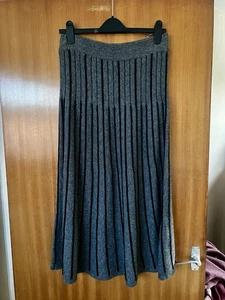 New Per Una Wool/Viscose Mix Midi Skirt - UK14 - Picture 1 of 6