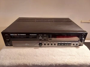 TASCAM CD-RW900 RECORDER DECK - Bild 1 von 7