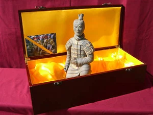 Terrakotta Bogenschütze (Soldat, Krieger) Figur, 31cm, Luxuskiste - Bild 1 von 9