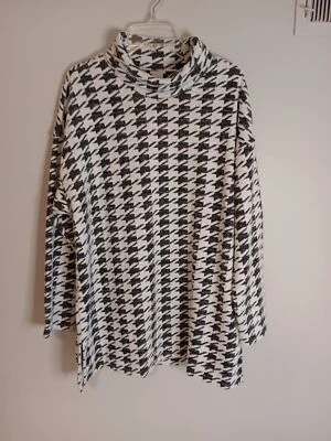 Chicos Herringbone Turtleneck Tunic Top Sz 1 Womens Medium - Image 1 of 3