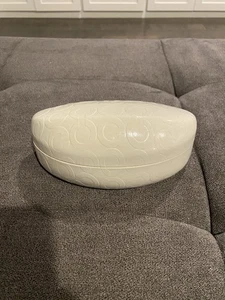Estuche para gafas de sol COACH blanco marrón con cubierta logotipo duro fieltro - Imagen 1 de 4