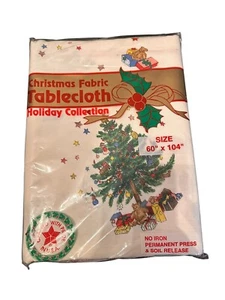 Vintage Christmas Fabric Tablecloth No Iron Permanent Press 60x104 Made In USA - Picture 1 of 4