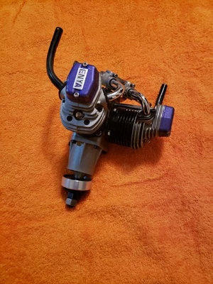 ENYA Engine - ENYA VT 240 - V TWIN 4C Motor VT240 - Nice - Purple Cap - KIK25 - Image 1 of 4