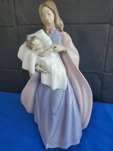 NAO-A Mothers Touch Figurine Holding Baby - Picture 1 of 9
