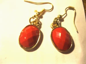 VINTAGE Dangle Earrings RED - Picture 1 of 1