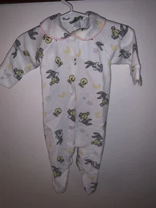 Vintage Looney Tunes Baby Sleeper sz newborn small Bugs Bunny Tweety Bird (7-7 - Picture 1 of 10