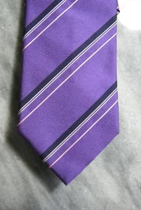 Hugo Boss handgefertigte Krawatte aus 100 % Seide - lila, schwarz, weiß, rosa Streifen 3,5 x 58 Zoll - Bild 1 von 6