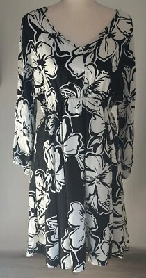 New Rockmans Black and White Floaty Dress size 8 - image 1 of 2