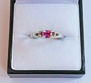 9ct 375 WHITE GOLD PINK SAPPHIRE RING single oval gemstone diamond accents - Picture 1 of 12