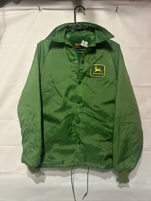Abrigo Chaqueta Swingster John Deere Para Hombre Verde Nylon Satinado Talla XS De Colección Foto 1 de 4