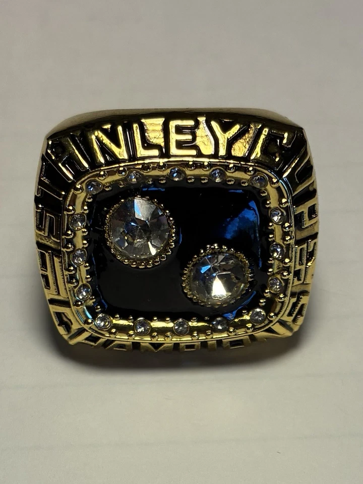 Pittsburgh Penguins 1992 Stanley Cup Championship Brian Trottier Replica Ring - Image 1 of 3