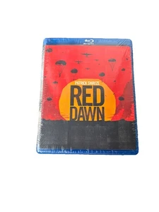 Red Dawn (Blu-Ray, 1984) Patrick Swayze, w/art cover, Bilingual - Imagen 1 de 2