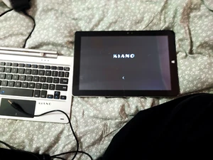 laptop rozkladany kiano, można wyjąć ekran, ekran dotykowy, lekko porysowany tyl - Zdjęcie 1 z 5