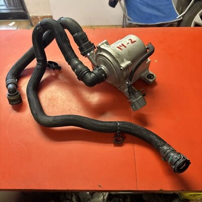 2018 JEEP TRACKHAWK 4X4 6.2L OEM AUX COOLANT PUMP 68306477AB - Image 1 of 4