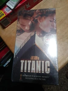 TITANIC ORIGINAL 1998 NEW SEALED PARAMOUNT VHS TAPE - Imagen 1 de 14