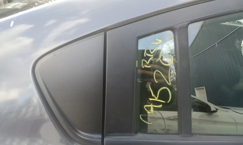 Rear Vent Glass/window KIA RIO SEDAN Right 12 13 14 15 16 17 Foto 1 de 1