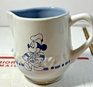 Jarra de Leche Disney Crema Disneyland Gourmet Chef Mickey Mouse Azul y Blanco - Imagen 1 de 6