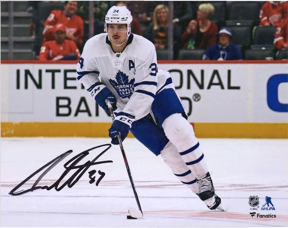 Auston Matthews Toronto Maple Leafs Signed 8" x 10" White Jersey Skating Photo - Image 1 of 1
