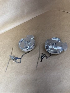 2PCS For Peterbilt Aluminum Locking Diesel Fuel Cap Replaces 11-04859-200 600212 - Bild 1 von 9