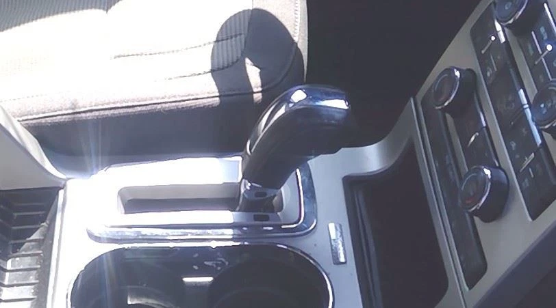 Cambio de transmisión Ford Flex 2009 2010 en negro y cromo | Manija de perilla Foto 1 de 4