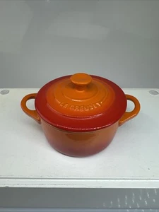 Le Creuset Stoneware Mini Round Cocotte Baking Dish Orange 8oz - Picture 1 of 5