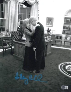 Hillary Clinton Signed Autograph 11x14 Photo w/ President Bill Clinton Beckett - Picture 1 of 1