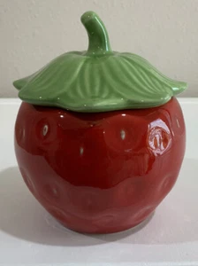 Vtg Teleflora Ceramic Strawberry Red Shaped Leafy Green Lid Jar 3D Effect Clean - Picture 1 of 8