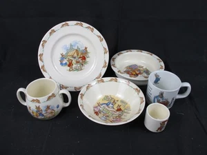 6 Stk. Royal Doulton Bunnykins Schalen, Teller & Tassen mit Wedgwood Peter Rabbit Tasse - Bild 1 von 9