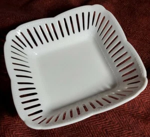 Vintage Reticulated Porcelain Trinket/Soap Dish, Made In Japan, New - Picture 1 of 3