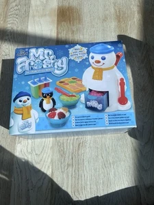 Mr Frosty Ice Crunchy Maker Plastic Toy Machine no ice Cube Tray Penguin - Picture 1 of 7
