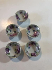 Set Of 5 Miniature Vintage dollhouse porcelain bowls - Picture 1 of 5