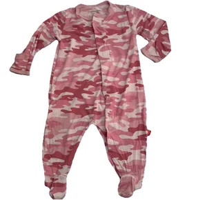 Magnetic Me Rosa Camouflage Fuß Schlafanzug Größe 0-3 Monate Bambus Strampler seltenes Muster - Bild 1 von 6