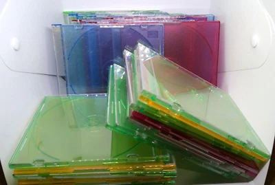 Lote de 31 Estuche Joya CD Varios Colores y Condiciones Foto 1 de 2