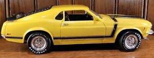 1/18 Ertl 1970 Ford Boss 302 Mustang Yellow Black Diecast Metal Car No Box