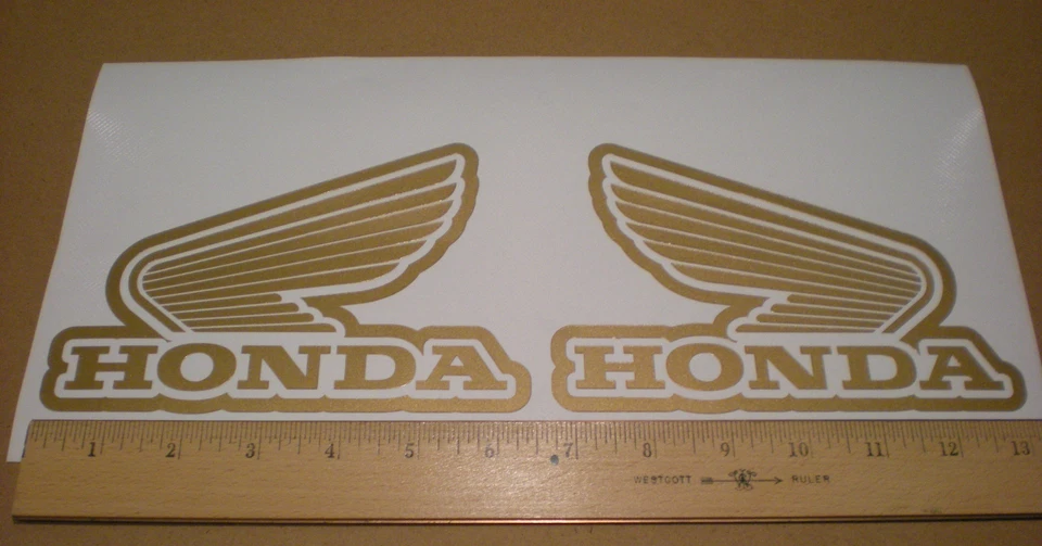 Juego de 2 calcomanías adhesivas con logotipo HONDA Gold Wing DORADAS, motocicleta, tanque de combustible, casco  Foto 1 de 1
