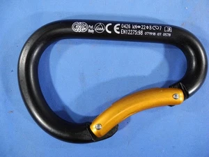 Kong Bent Gate Paddle Carabiner W/Bar 267.4 Black & Gold (Free & Fast Shipping!) - Picture 1 of 7