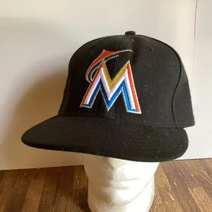 New Era Mens MLB Authentic 59Fifty- Miami Marlins 7 3/8 Black EUC - Picture 1 of 7