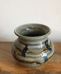 Art Pottery Glazed pot 7cm x 9cm Signed Bellbrae Pottery Jennifer Garlick VGC - Picture 1 of 20
