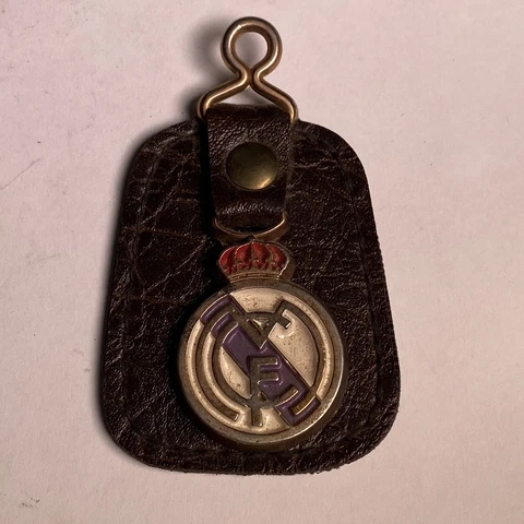 REAL MADRID Soccer Futbol club - Vintage Metal Leather Keychain Keyring Cover