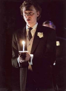 Tom Hiddleston - Actor - Signed Photo - COA (29840) - Picture 1 of 1
