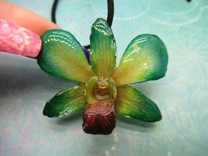 Collar de flores de orquídea real - verde/amarillo. Un hermoso regalo único. Día de la Madre - Imagen 1 de 5
