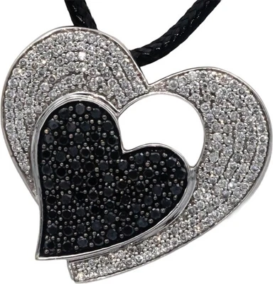 Collar Colgante Corazón Racimo Diamantes Blanco y Negro Oro Blanco 14k 1.90CT Foto 1 de 4