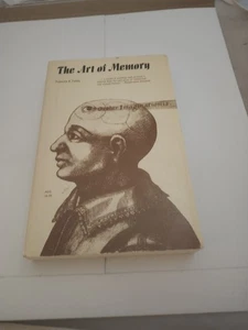 The Art of Memory by Frances A. Yates 1966 3rd Impression 1974 Paperback Edition - Foto 1 di 5