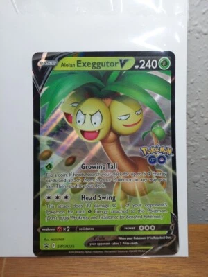 Alolan Exeggutor V [Jumbo]  SWSH225 Pokémon TCG  - Jumbo Card NM W Go Codes - Image 1 of 3